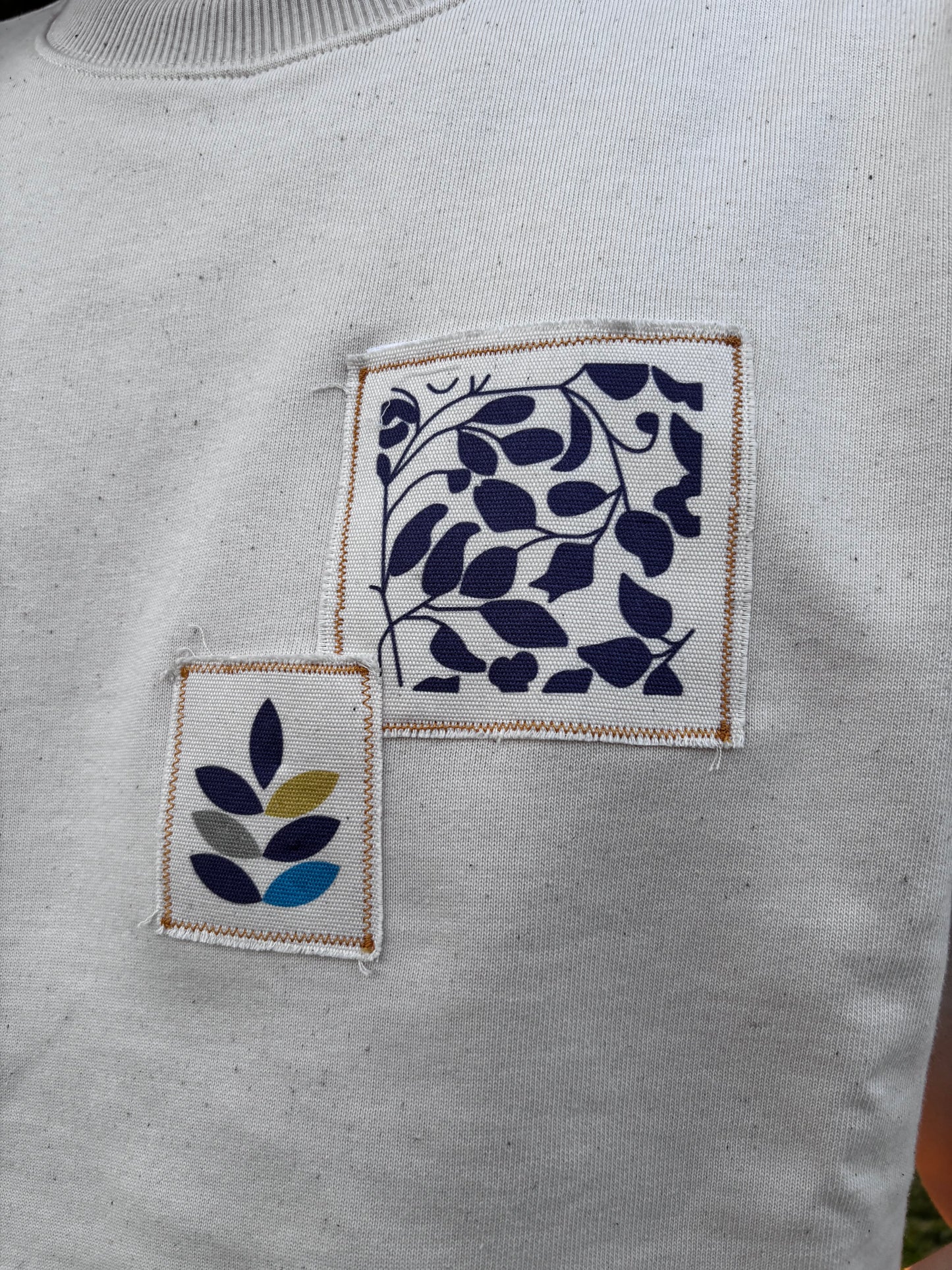 Sudadera AZULEJO natural raw